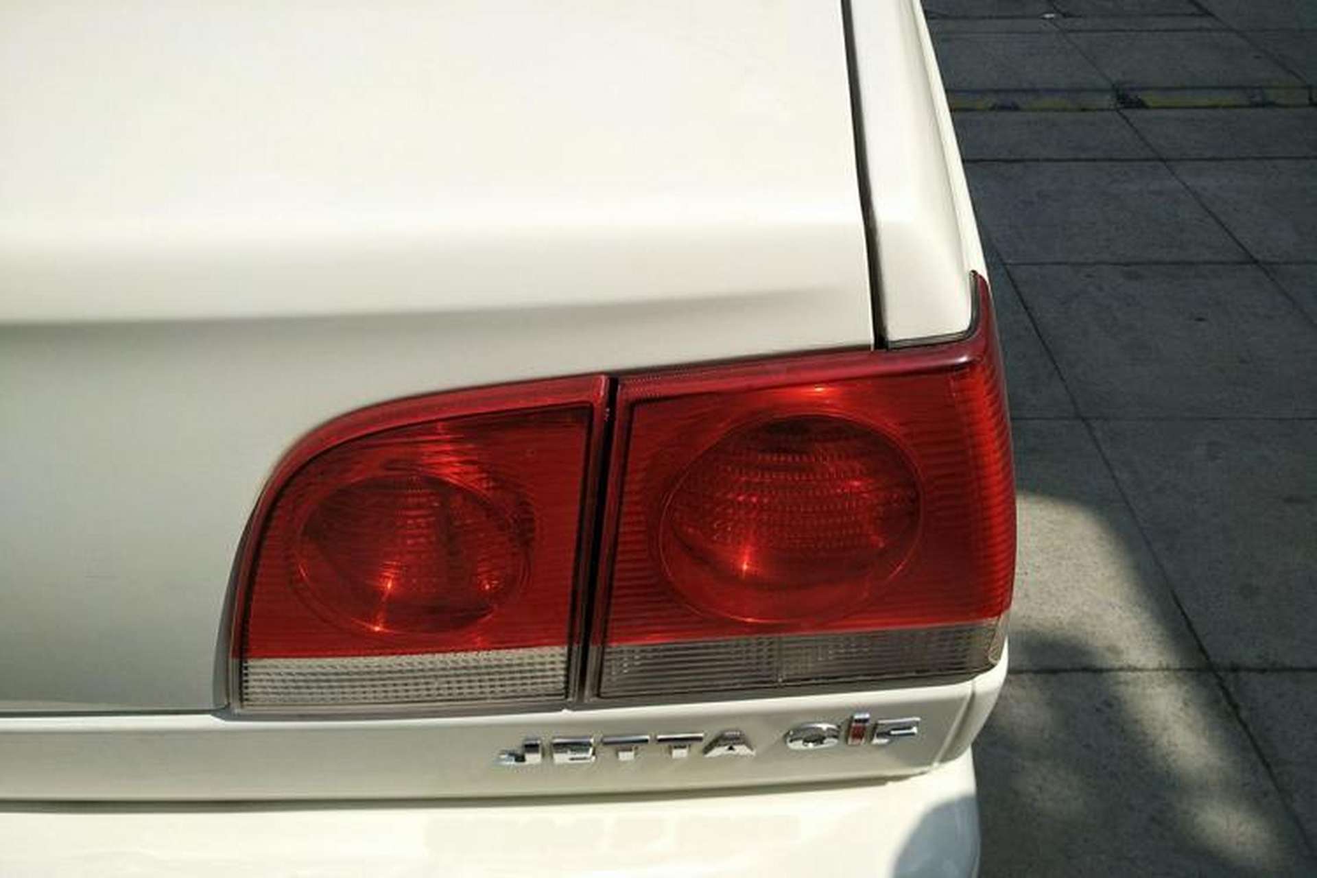 Used Volkswagen Jetta 2008 CIF Spring Model Right Rear Taillight