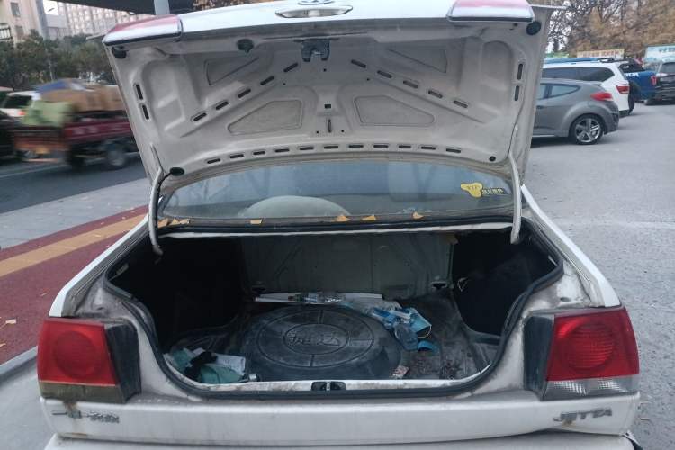 Used Volkswagen Jetta 2008 CiF-P Partner Trunk