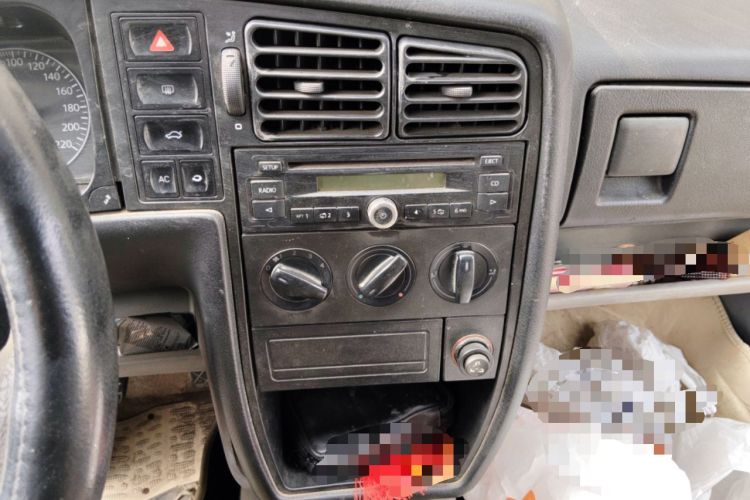 Used Volkswagen Jetta 2010 1.6L Partner Audio And AC Panel
