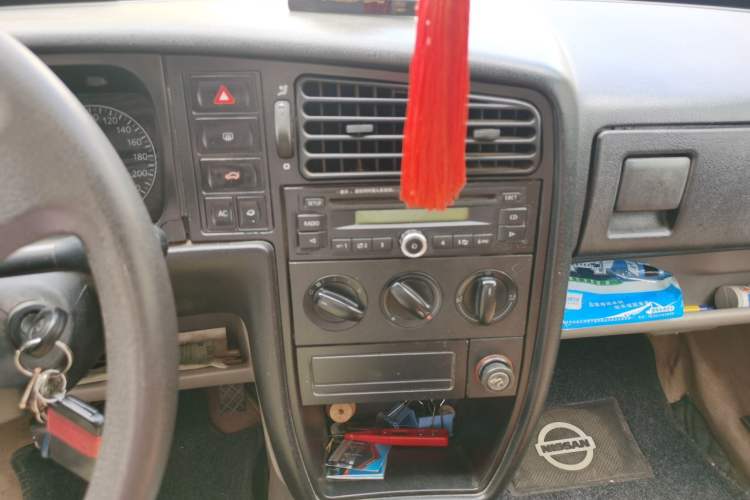 Used Volkswagen Jetta 2010 1.6L Partner Audio And AC Panel