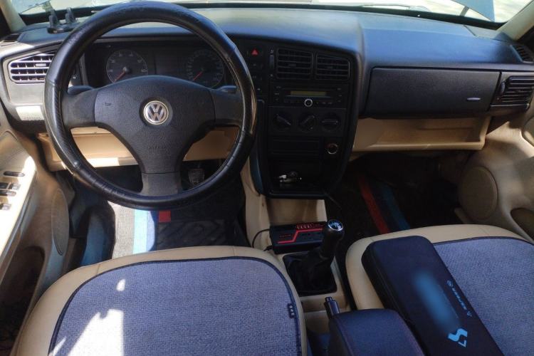 Used Volkswagen Jetta 2010 1.6L Vanguard Center Console