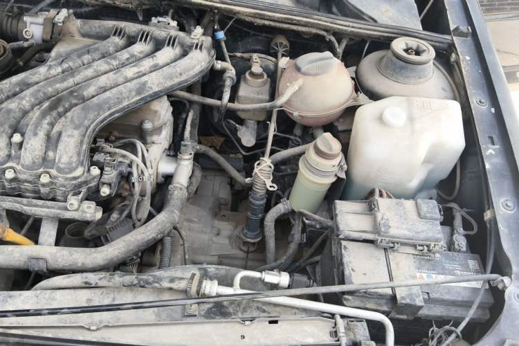 Used Volkswagen Jetta 2010 1.6L Partner Engine Bay Left