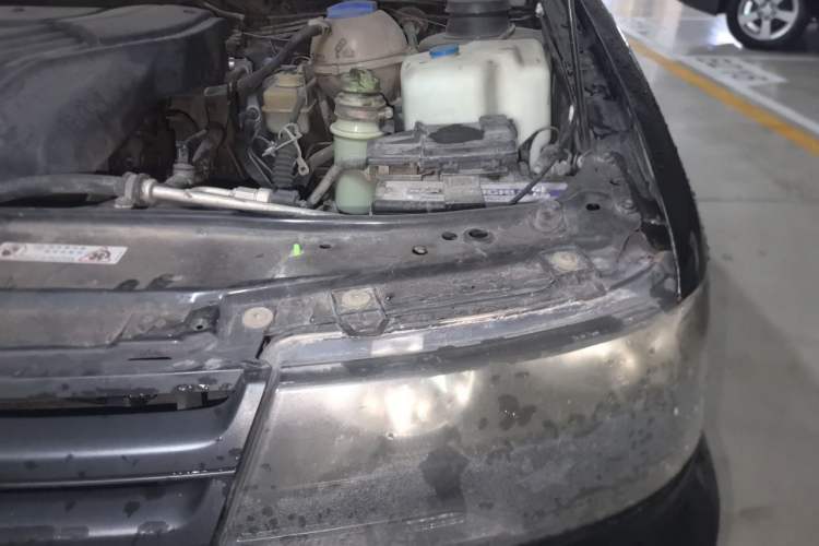 Used Volkswagen Jetta 2010 1.6L Partner Engine Bay Left