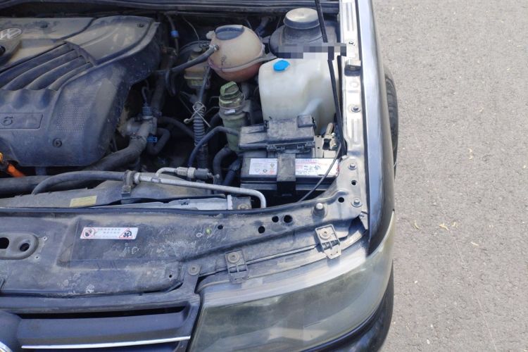 Used Volkswagen Jetta 2010 1.6L Vanguard Engine Bay Left