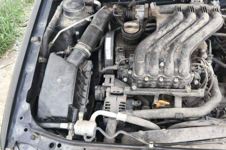 Used Volkswagen Jetta 2010 1.6L Partner Engine Bay Right