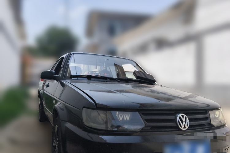 Used Volkswagen Jetta 2010 1.6L Partner Front Right 45 Deg