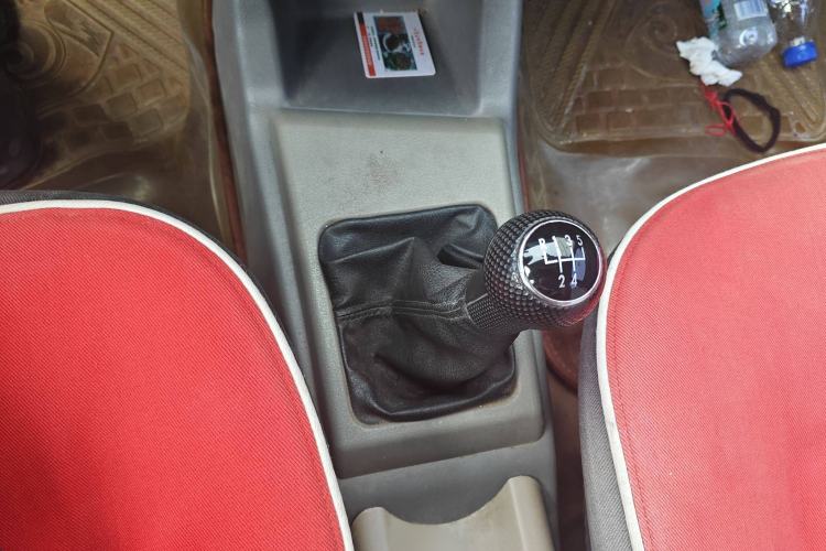 Used Volkswagen Jetta 2010 1.6L Partner Gear Lever