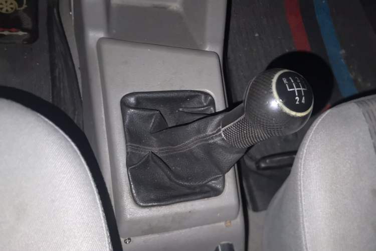 Used Volkswagen Jetta 2010 1.6L Partner Gear Lever