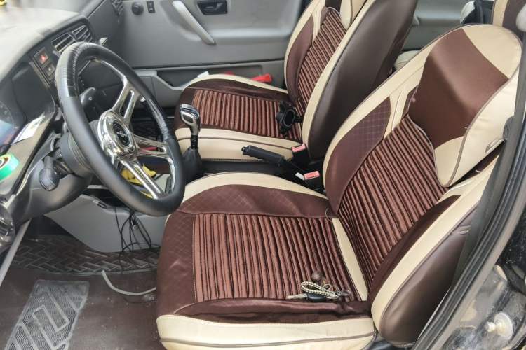 Used Volkswagen Jetta 2010 1.6L Partner Left Front Seat