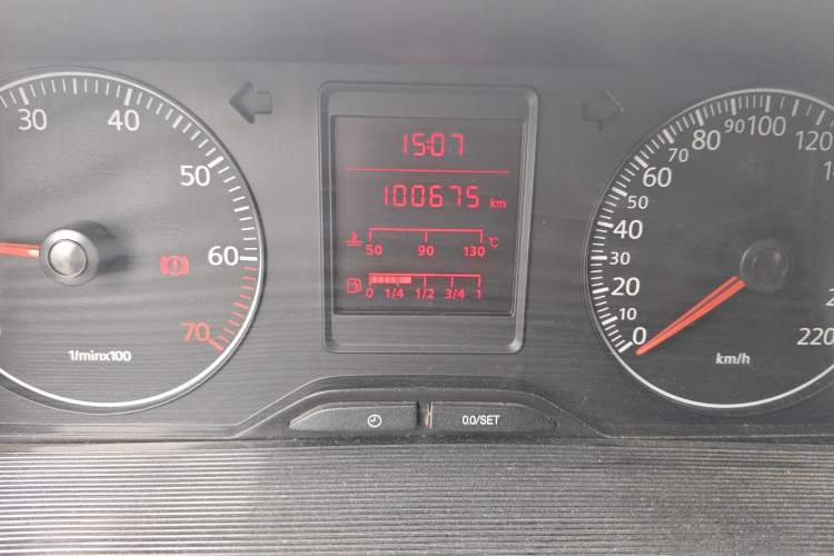 Used Volkswagen Jetta 2010 1.6L Partner Odometer Close Up