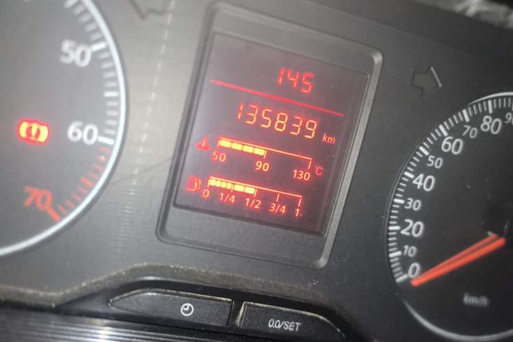 Used Volkswagen Jetta 2010 1.6L Partner Odometer Close Up