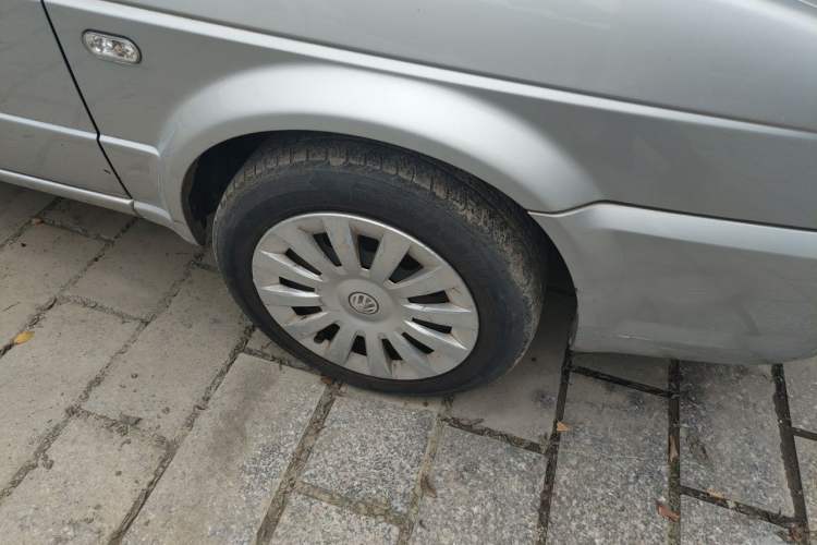 Used Volkswagen Jetta 2010 1.6L Partner Right Front Wheel Hub