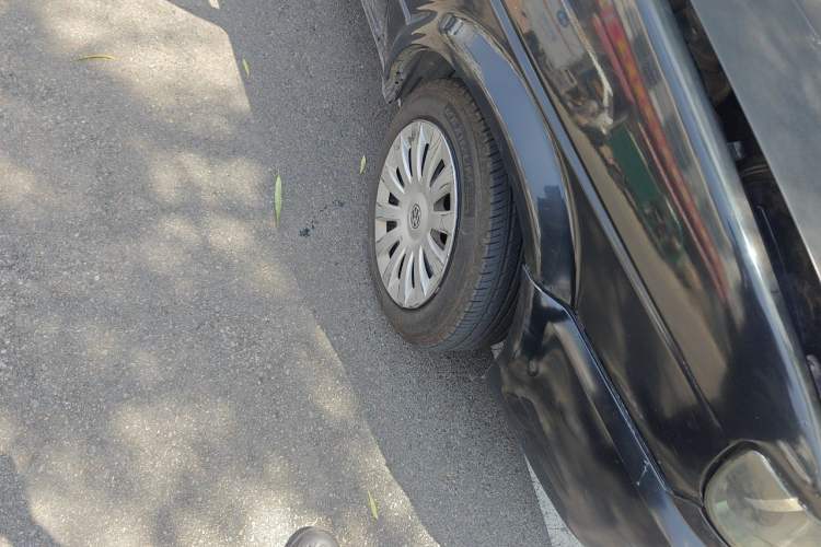 Used Volkswagen Jetta 2010 1.6L Partner Right Front Wheel Hub