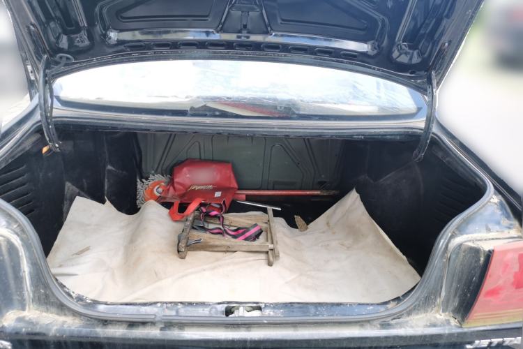 Used Volkswagen Jetta 2010 1.6L Partner Trunk
