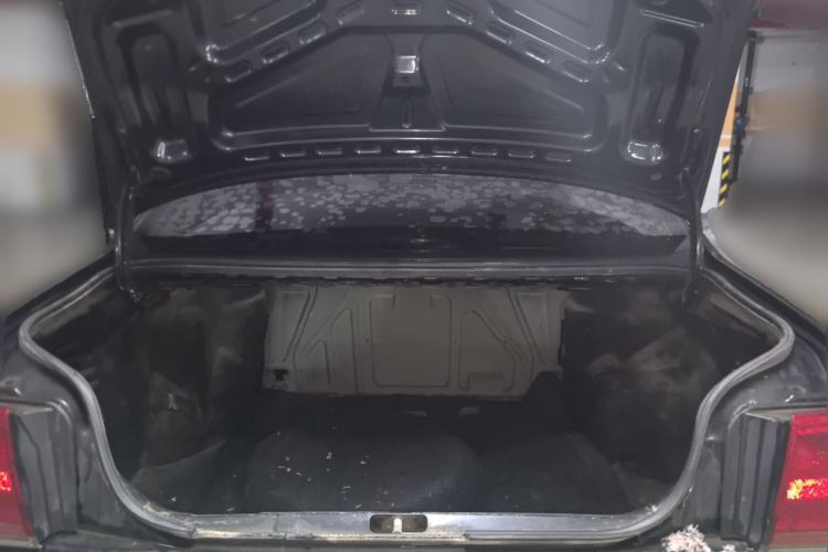 Used Volkswagen Jetta 2010 1.6L Partner Trunk
