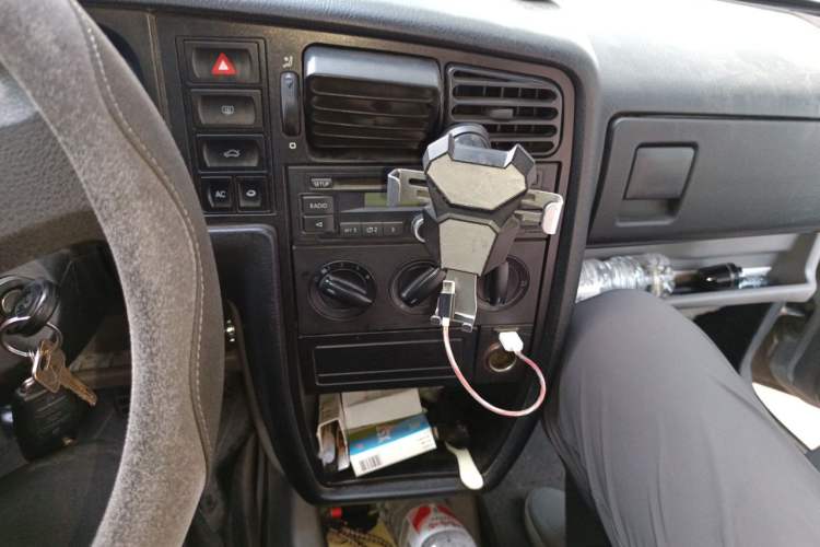 Used Volkswagen Jetta 2010 1.6L Partner Audio And AC Panel