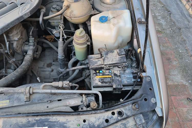 Used Volkswagen Jetta 2010 1.6L Partner Engine Bay Left