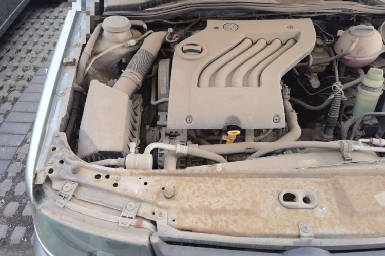 Used Volkswagen Jetta 2010 1.6L Partner Engine Bay Right