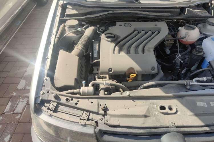 Used Volkswagen Jetta 2010 1.6L Partner Engine Bay Right