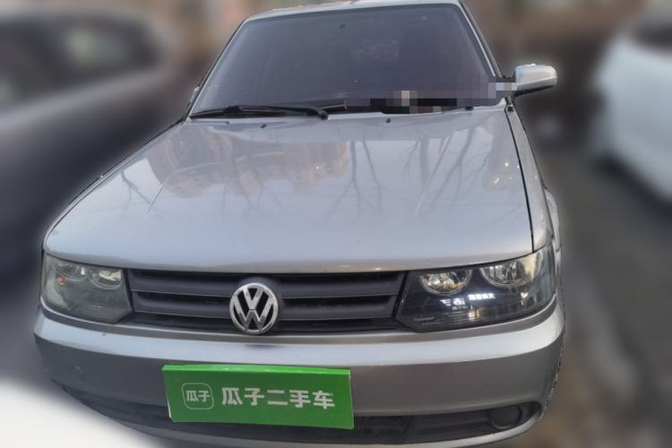 Used Volkswagen Jetta 2010 1.6L Partner Front Right 45 Deg