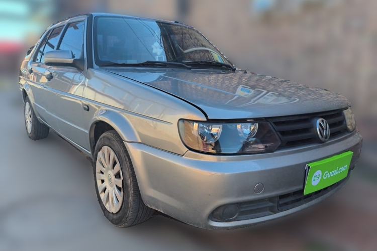 Used Volkswagen Jetta 2010 1.6L Partner Front Right 45 Deg