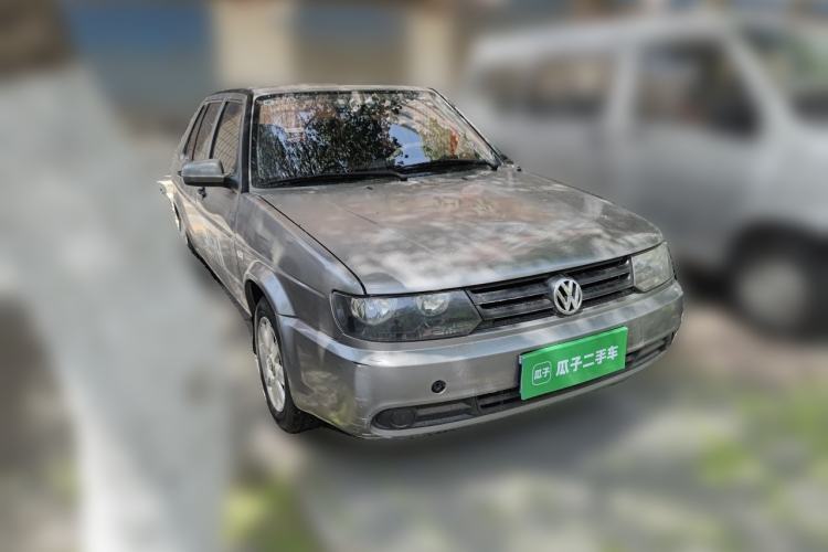 Used Volkswagen Jetta 2010 1.6L Partner Front Right 45 Deg