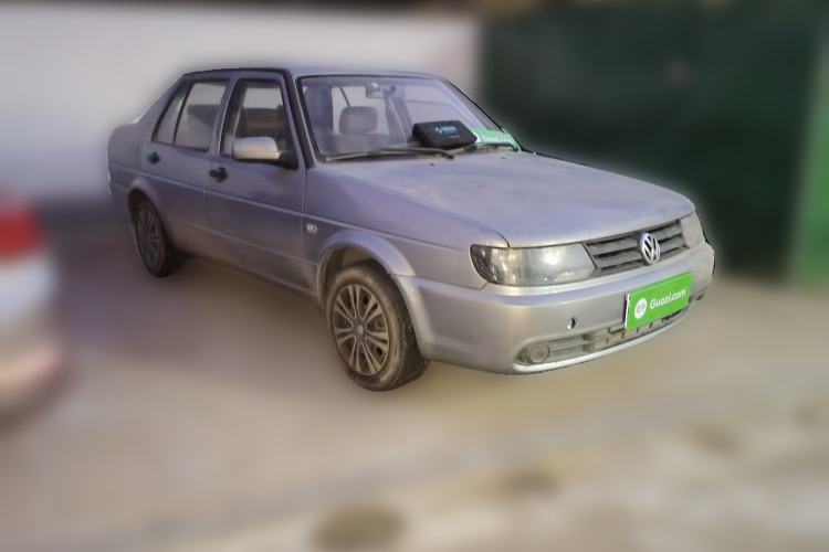 Used Volkswagen Jetta 2010 1.6L Partner Front Right 45 Deg
