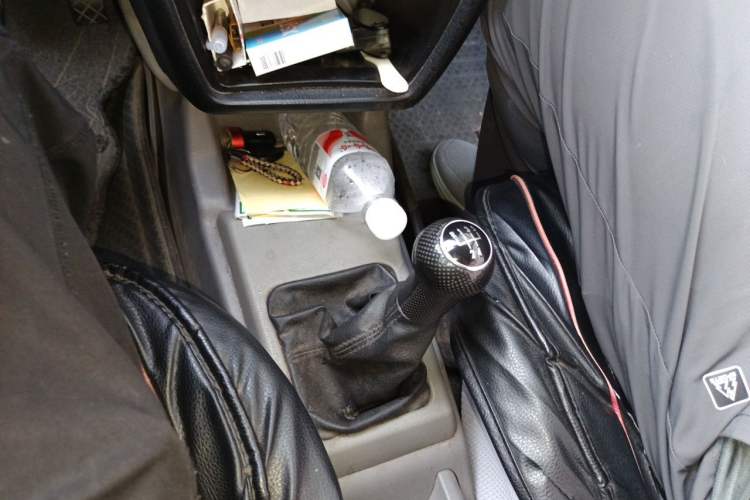 Used Volkswagen Jetta 2010 1.6L Partner Gear Lever