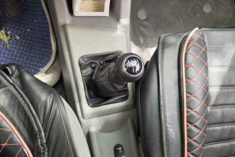 Used Volkswagen Jetta 2010 1.6L Partner Gear Lever