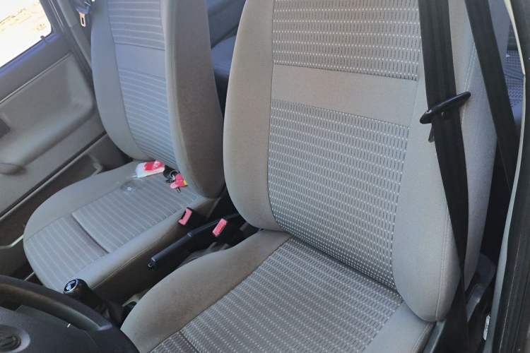 Used Volkswagen Jetta 2010 1.6L Partner Left Front Seat
