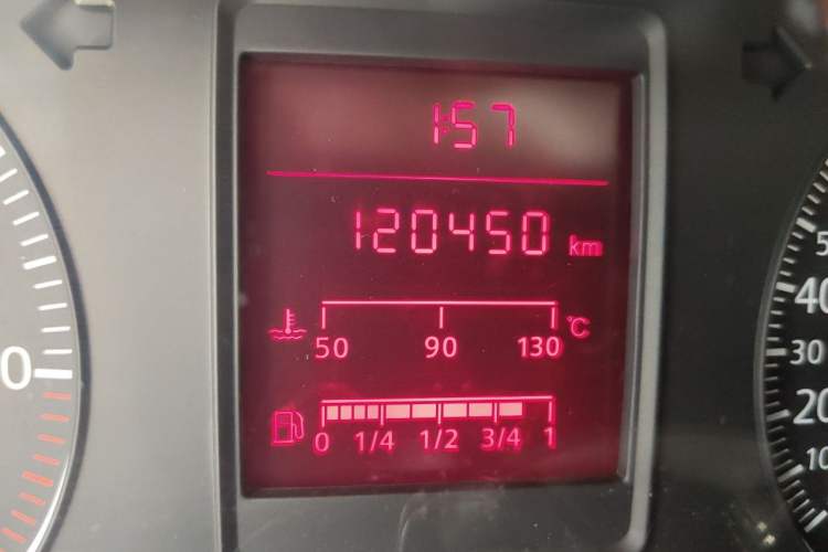 Used Volkswagen Jetta 2010 1.6L Partner Odometer Close Up