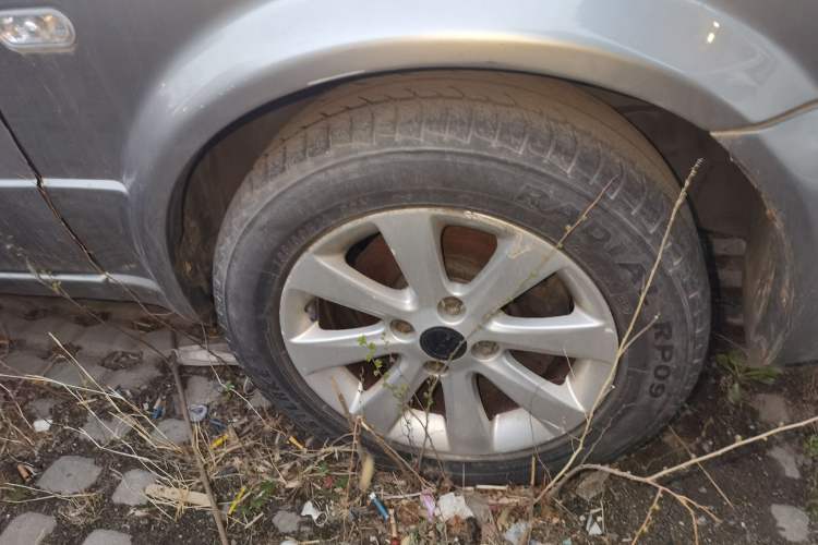 Used Volkswagen Jetta 2010 1.6L Partner Right Front Wheel Hub