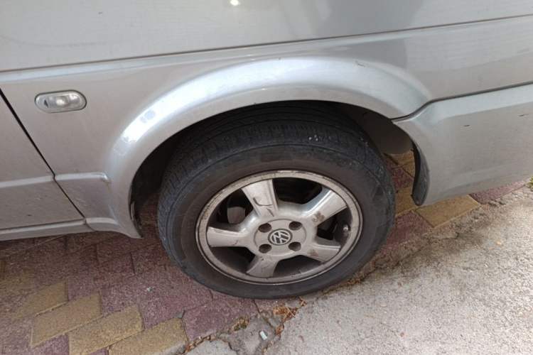 Used Volkswagen Jetta 2010 1.6L Partner Right Front Wheel Hub