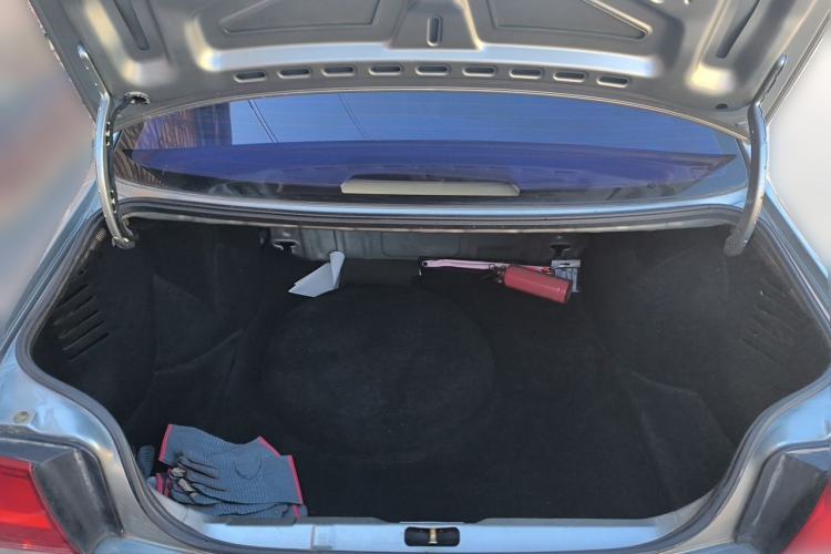 Used Volkswagen Jetta 2010 1.6L Partner Trunk