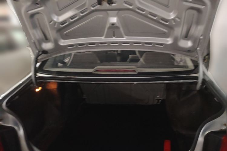 Used Volkswagen Jetta 2010 1.6L Partner Trunk