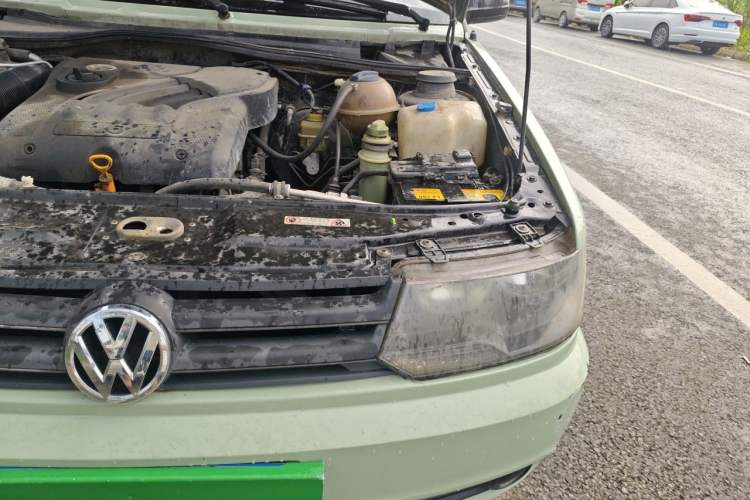 Used Volkswagen Jetta 2010 1.6L Partner Engine Bay Left