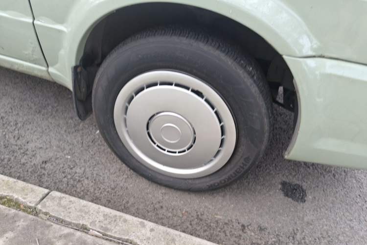 Used Volkswagen Jetta 2010 1.6L Partner Right Front Wheel Hub