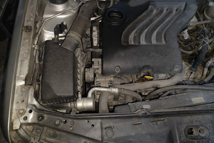 Used Volkswagen Jetta 2010 1.6L Partner Engine Bay Right