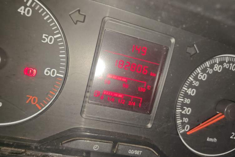 Used Volkswagen Jetta 2010 1.6L Partner Odometer Close Up