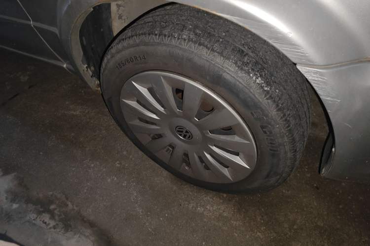 Used Volkswagen Jetta 2010 1.6L Partner Right Front Wheel Hub