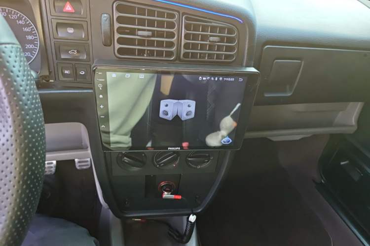 Used Volkswagen Jetta 2010 1.6L Partner Audio And AC Panel