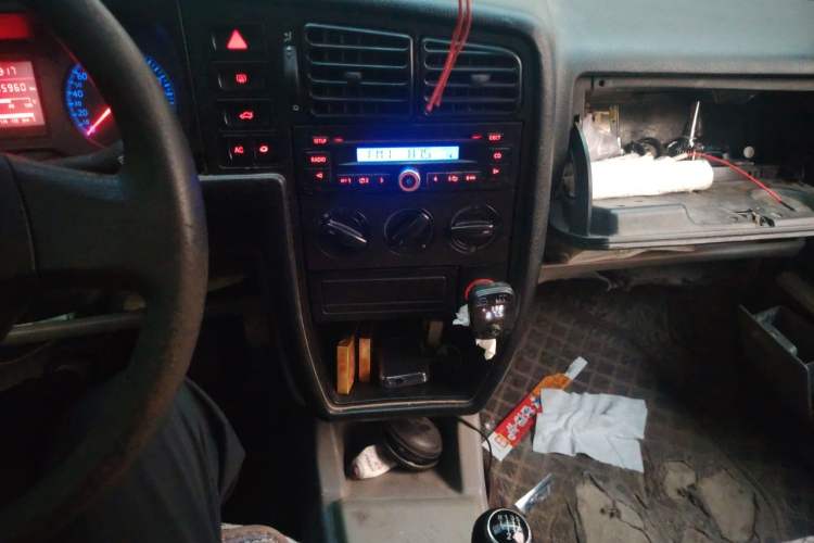 Used Volkswagen Jetta 2010 1.6L Partner Audio And AC Panel