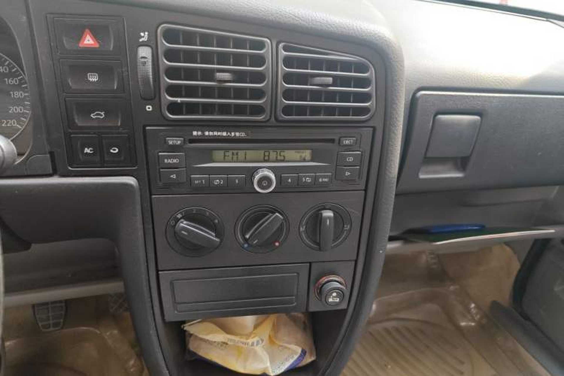 Used Volkswagen Jetta 2010 1.6L Partner Audio And AC Panel