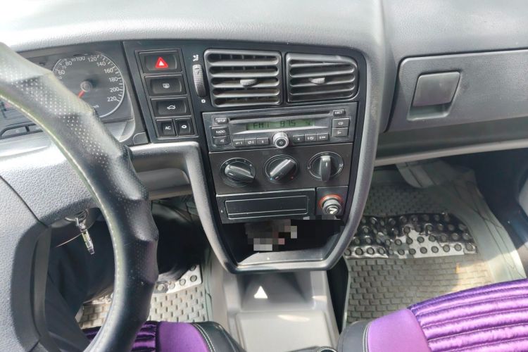 Used Volkswagen Jetta 2010 1.6L Partner Audio And AC Panel