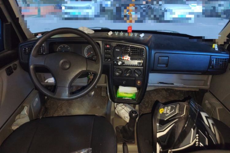 Used Volkswagen Jetta 2010 1.6L Partner Center Console