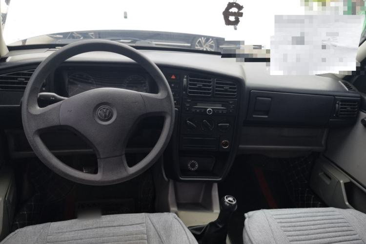 Used Volkswagen Jetta 2010 1.6L Partner Center Console