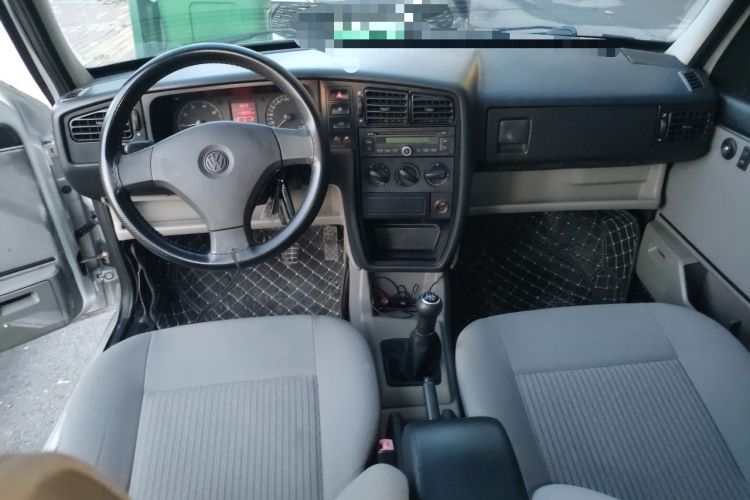 Used Volkswagen Jetta 2010 1.6L Partner Center Console