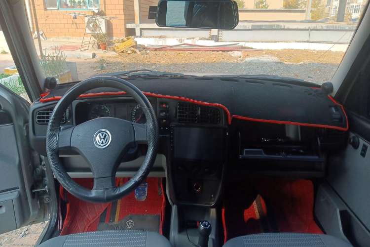 Used Volkswagen Jetta 2010 1.6L Partner Center Console