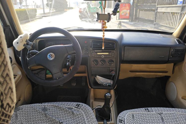 Used Volkswagen Jetta 2010 1.6L Vanguard Center Console