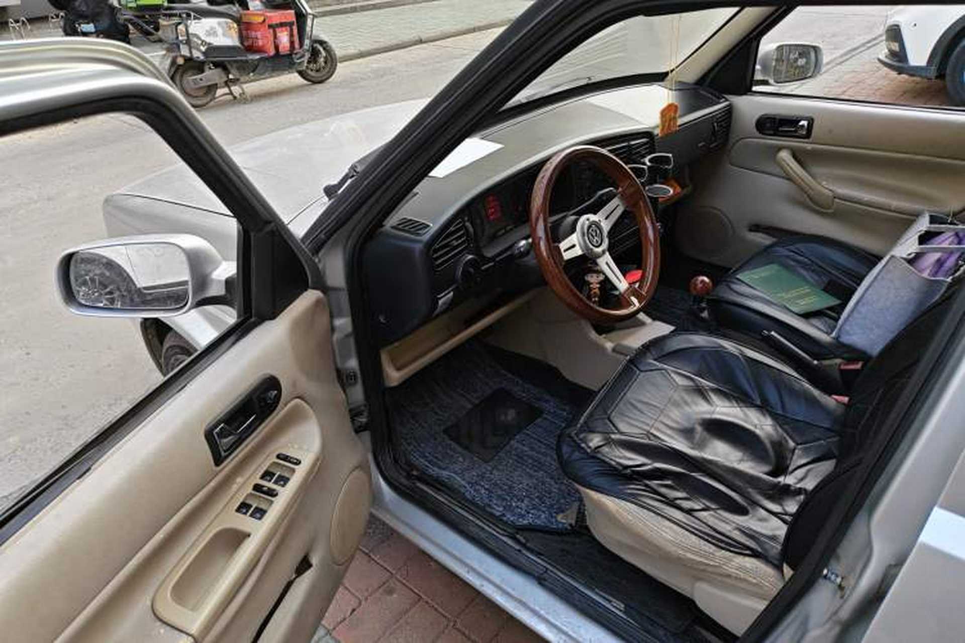 Used Volkswagen Jetta 2010 1.6L Vanguard Driver Seat